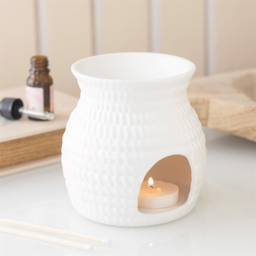 Woven Basket Effect Oil Burner and Wax Warmer Woven Basket Effect Oil Burner and Wax Warmer